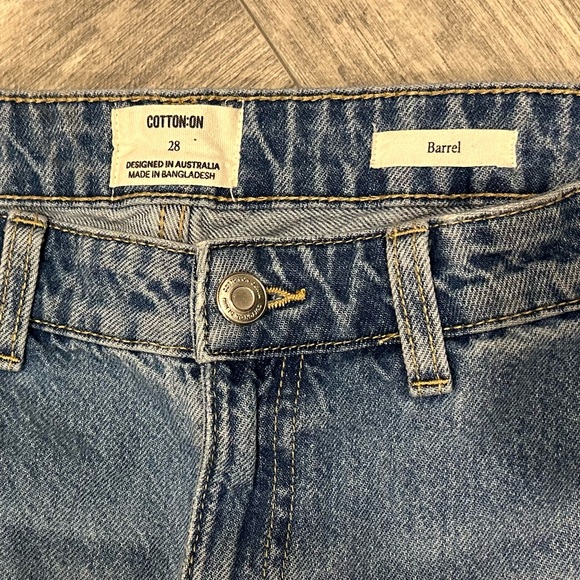 Cotton On Women's High Rise Barrel Jeans in Light Blue - Picture 4 of 7